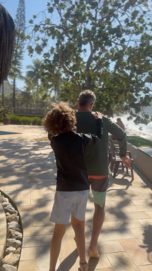 Lucas Lima compartilhou um registro raro ao lado de Theo, filho de 12 anos que tem com Sandy, no Dia dos Pais de 2026