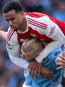 'De loira o Vini Jr. também entende': web resgata confronto entre Haaland e Gabriel Magalhães e cria expectativa em Brasil e Noruega nas oitavas da Copa 2026