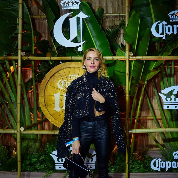 Show da Lady Gaga no Rio: de all black com brilho, Monique Alfradique esbanjou beleza no evento