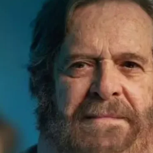 José de Abreu usa prótese para o espetáculo 'A Baleia', que estreia em junhono Rio de Janeiro