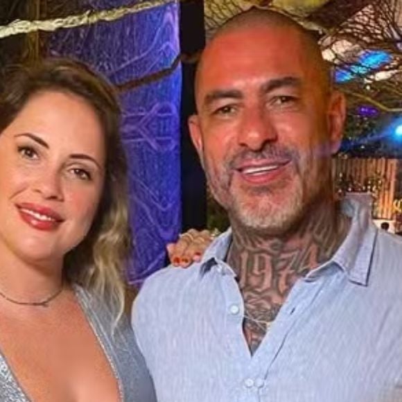 Carine Ludvic usou seu Instagram para compartilhar uma foto especial do início do relacionamento com o chef Henrique Fogaça.