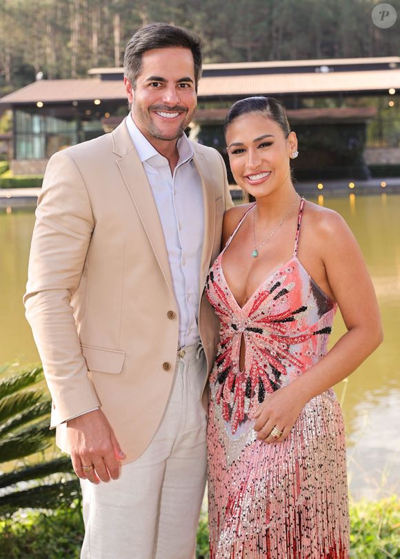 Simone Mendes é casada com o empresário Kaká Diniz