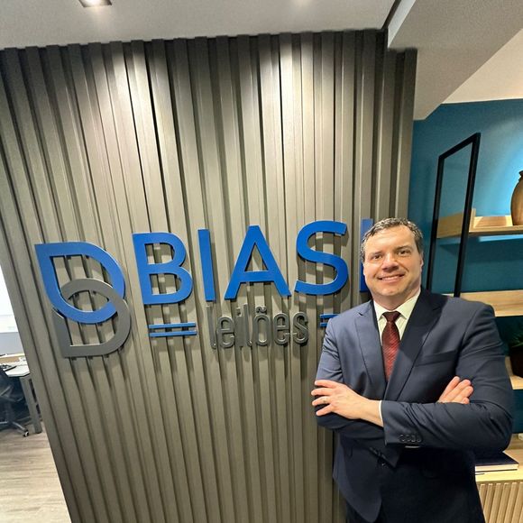 Eduardo Consentino foi escolhido pelo juiz Guilherme Madeira Dezem, do Tribunal de Justiça do Estado de São Paulo (TJ-SP), para realizar o leilão da mansão cinematográfica de Hickmann