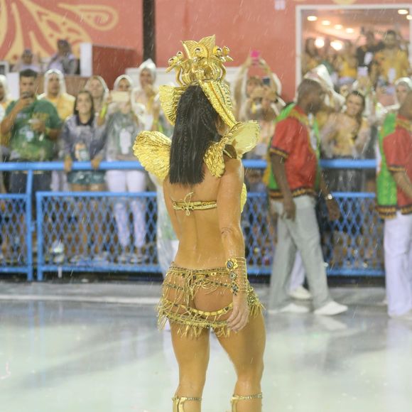 Paolla Oliveira no carnaval: atriz é desde 2020 a rainha de bateria da Grande Rio