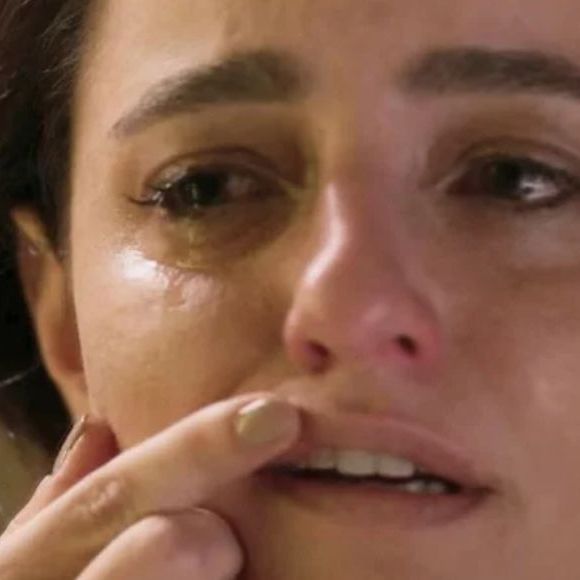 Novela 'Beleza Fatal': Gisela (Julia Stockler) se vinga do ex-marido, Rog (Marcelo Serrado)