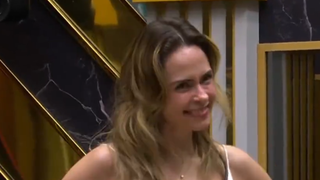 ‘Perdeu a chance de…’: look all white de Ana Paula Renault na final do ‘BBB 26’ frustra fãs - e o motivo não é o fato de ser basiquinho!