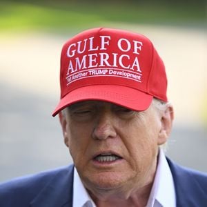 Donald Trump aparece em segundo lugar