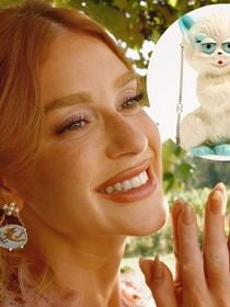 Essa bolsa de gatinha usada por Marina Ruy Barbosa em casamento na Itália parece brinquedo, mas é uma peça de luxo pintada à mão. Aos detalhes!