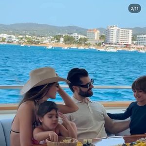 Cantor compartilha reflexão sobre sucesso e família ao mostrar machucados sofridos durante viagem com Romana Novais