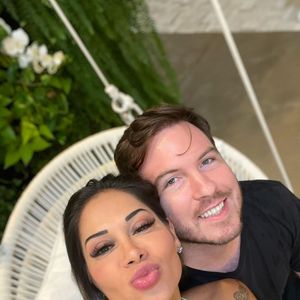 Maíra Cardi e Thiago Nigro estão à espera de um bebê