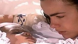 Amor de mãe fala mais alto: essa cena desesperadora na mansão de 'Terra Nostra' vai deixar você de queixo caído