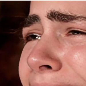 Giuliana (Ana Paula Arósio) fica triste com revolta de Matteo com filho de Marco Antonio