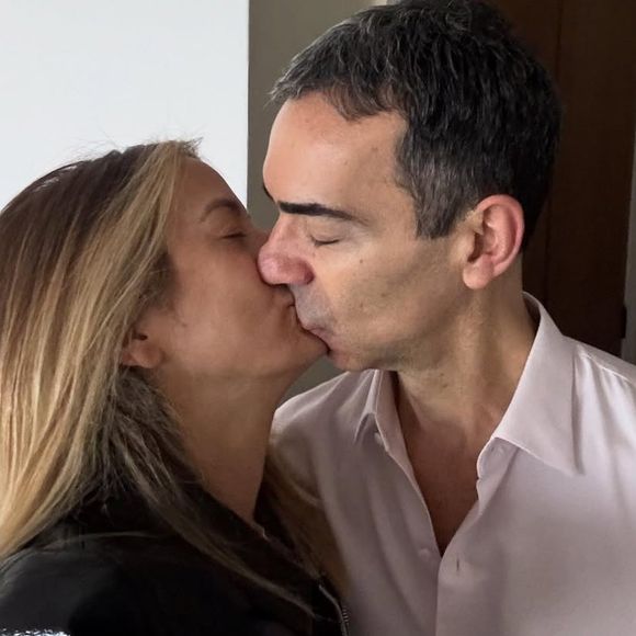 Ticiane Pinheiro e César Tralli decidiram adotar um mascote: Nutella, uma cadelinha da raça poodle toy