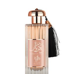 O perfume Durrat Al Aroos, de Al Wataniah, é uma fragrância envolvente, com notas de orquídea, baunilha, o toque especial de cumaru, além de almíscar.