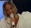 Você sabia que Adriane Galisteu apresentou um programa inteiro de pijama no SBT? A atitude foi um protesto contra mudanças no Charme e surpreendeu até Silvio Santos. Entenda o que aconteceu!