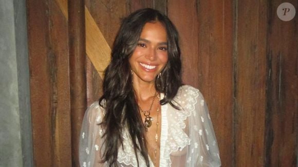 Bruna Marquezine destaca já ter feito diversos lasers dermatológicos na pele