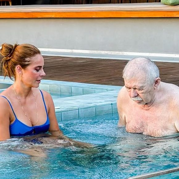 Paolla Oliveira emocionou ao mostrar momentos de intimidade com o pai