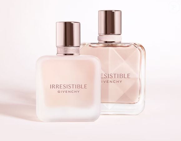 O Irresistible Hair Mist da Givenchy tem um toque frutado discreto e um fundo amadeirado suave