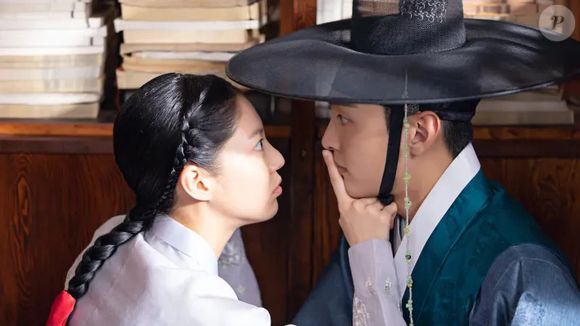 'Os Casamenteiros de Joseon': depois de se tornar rei de forma repentina, um homem tenta transformar a mulher que ama em nobre para poder ficar com ela. Porém, no meio desse plano, surgem novos sentimentos