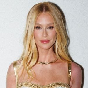 Marina Ruy Barbosa fica loira pela primeira vez