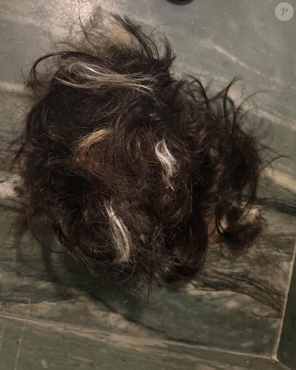 Zé Felipe raspou a cabeça