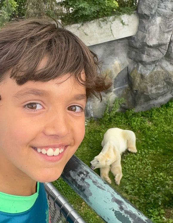 Neto de Silvio Santos, Pedro, filho de Patricia Abravanel, foi homenageado pelo pai por aniversário de 11 anos: 'Até você nascer eu não sabia o que era amor de verdade, daqueles que você dá a sua vida para salvar um dedo do outro'