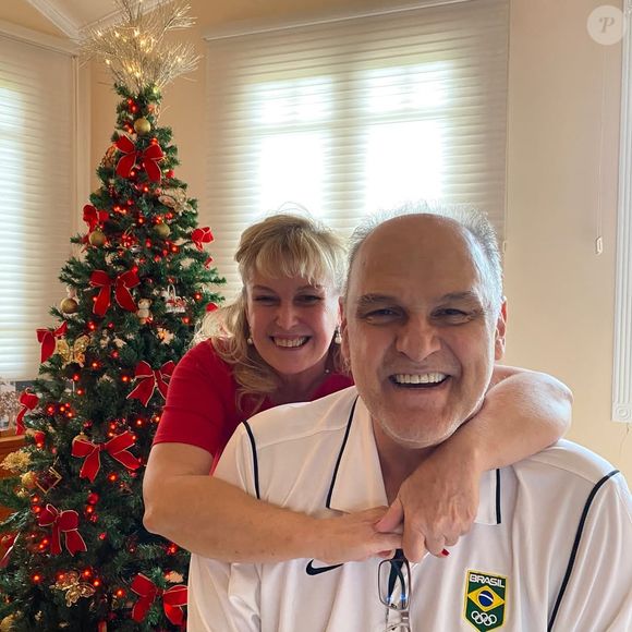 A história do casal começou ainda na juventude, quando Oscar Schmidt enfrentava lesões no início da carreira