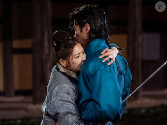 'Alquimia das Almas': uma assassina poderosa fica presa no corpo de uma jovem comum e se torna a mestra secreta de um nobre que busca desbloquear seus poderes