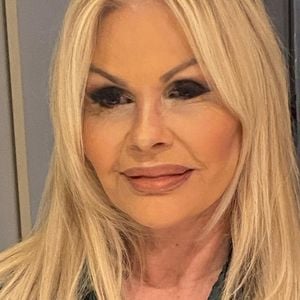 Monique Evans rosto: apresentadora famosa faz procedimento estético. Descubra qual foi!