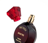 One Touch Warm de Wepink foi desenvolvido para quem deseja deixar uma marca por onde passa. A fragrância abre com notas frutadas, evolui para um coração de jasmim, flor de laranjeira e coco, terminando com baunilha, caramelo e madeira de caxemira, formando um perfume doce e envolvente