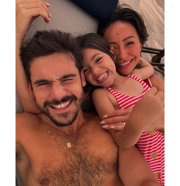 Sabrina Sato, Nicolas Prattes e Zoe prepararam a casa para um aniversário especial