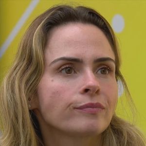 Campeã do 'BBB 26', Ana Paula Renault vive 'pesadelo' em apartamento de São Paulo e denuncia boate vizinha: 'Mais grave ainda é o deboche'