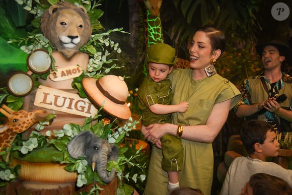 Na tarde desta terça-feira (19), a adolescente se reuniu com os pais, Roberto Justus e Ticiane Pinheiro, a madrasta, Ana Paula Siebert e mais familiares para comemorar a chegada dos 2 anos do sobrinho, Luigi, filho caçula de Fabiana Justus.