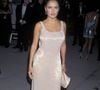 Atriz de destaque e ícone da beleza natural desde seus primeiros passos em Hollywood, nos anos 1990, Salma Hayek sempre cultivou um estilo autêntico, que combina sofisticação e simplicidade