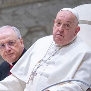 2025: dois dias antes de ser internado, Papa Francisco participou de uma audiência geral no Vaticano