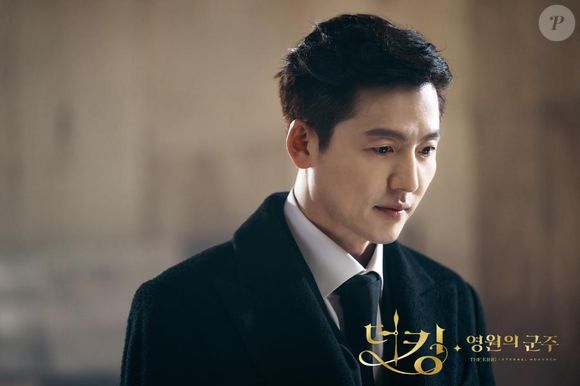 Lee Lim, de 'O Rei Eterno', é um vilão que busca dominar dois mundos paralelos. Sua inteligência faz dele um personagem fascinante