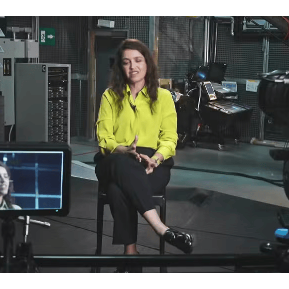 Autora do remake de 'Vale Tudo', Manuela Dias anunciou que Leila (Carolina Dieckmmann) não é assassina de Odete (Debora Bloch)