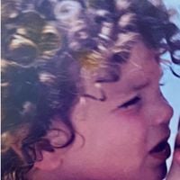 Reconhece o chorãozinho? Este menino é galã na novela 'Força de Mulher', leva vida discreta e ainda brilha como pianista