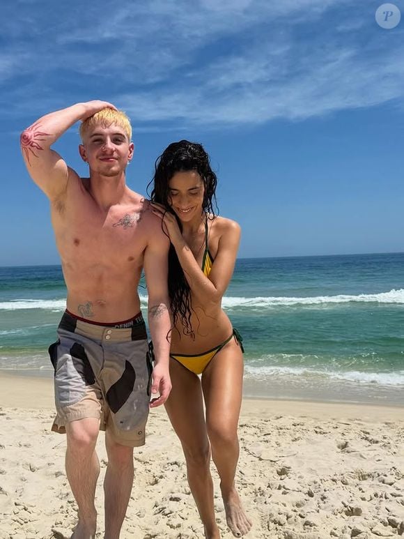 Marina Sena desconversou sobre a frequência com que ela e Juliano Floss fazem sexo