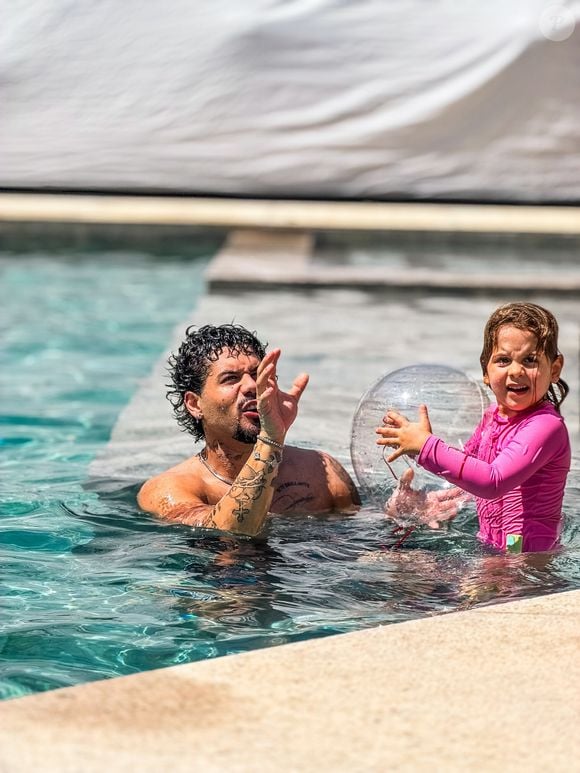 Maria Alice, Maria Flor e José Leonardo, filhos de Zé Felipe e Virginia Fonseca, estavam na casa durante o episódio