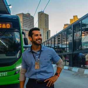 Amaury Lorenzo, o Gilmar de 'Três Graças', em gravações no Terminal Bandeira, São Paulo