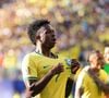Vini Jr. pagou cerca de R$ 75 mil por dia para pais e três irmãos ficarem em castelo nos EUA durante a Copa 2026