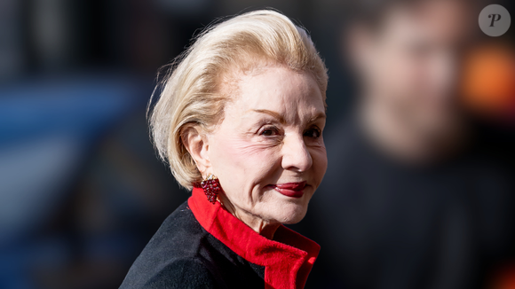 Carolina Herrera também afirmou ter um hábito importante para a longevidade: "O mais importante que faço é beber muita água"