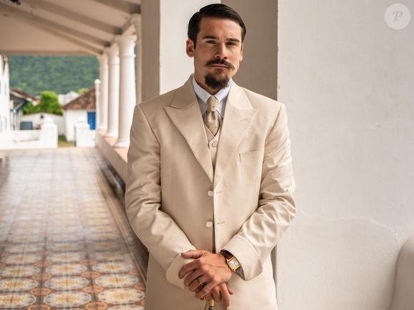 Nicolas Prattes está no ar com 'A Nobreza do Amor'