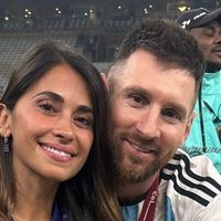 'Vi você sofrer, cair e se levantar': esposa de Messi expõe bastidores do jogador na seleção da Argentina após anúncio de aposentadoria e emociona com homenagem