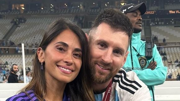 'Vi você sofrer, cair e se levantar': esposa de Messi expõe bastidores do jogador na seleção da Argentina após anúncio de aposentadoria e emociona com homenagem