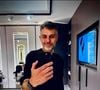 Pedro Moreno, cabeleireiro e Education Manager da Jean Louis David, explica se passar condicionador antes do shampoo realmente faz diferença nos cuidados com os cabelos