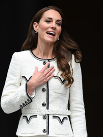 A Zara confirma que a saia branca será a peça mais elegante para a sua temporada de Inverno
