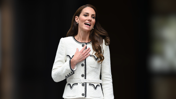 A Zara confirma que a saia branca será a peça mais elegante para a sua temporada de Inverno