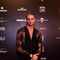 Lembra dele? Bissexual, ex-BBB Daniel Lenhardt deixa conteúdo adulto, se batiza na igreja evangélica e divide opinião